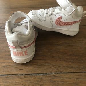 Toddler Nike Pink and white